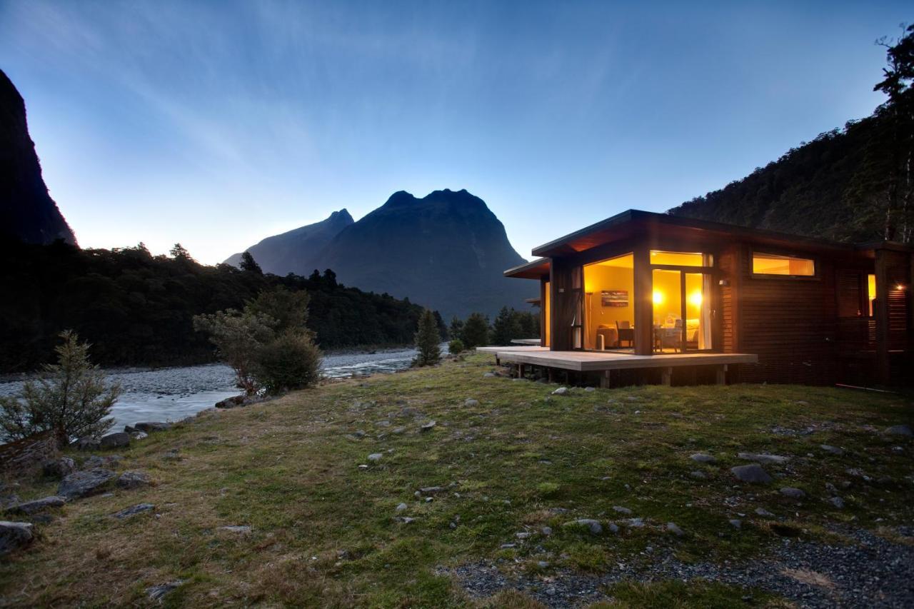 Milford Sound Lodge Екстериор снимка