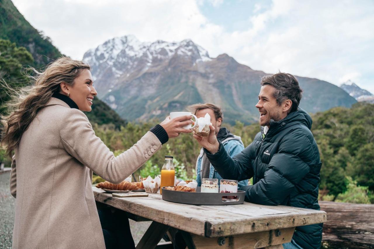 Milford Sound Lodge Екстериор снимка