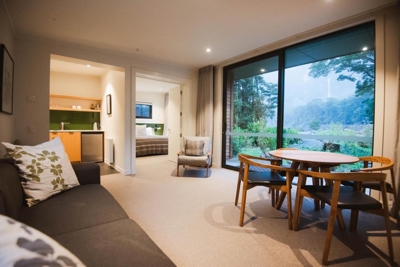 Milford Sound Lodge Екстериор снимка