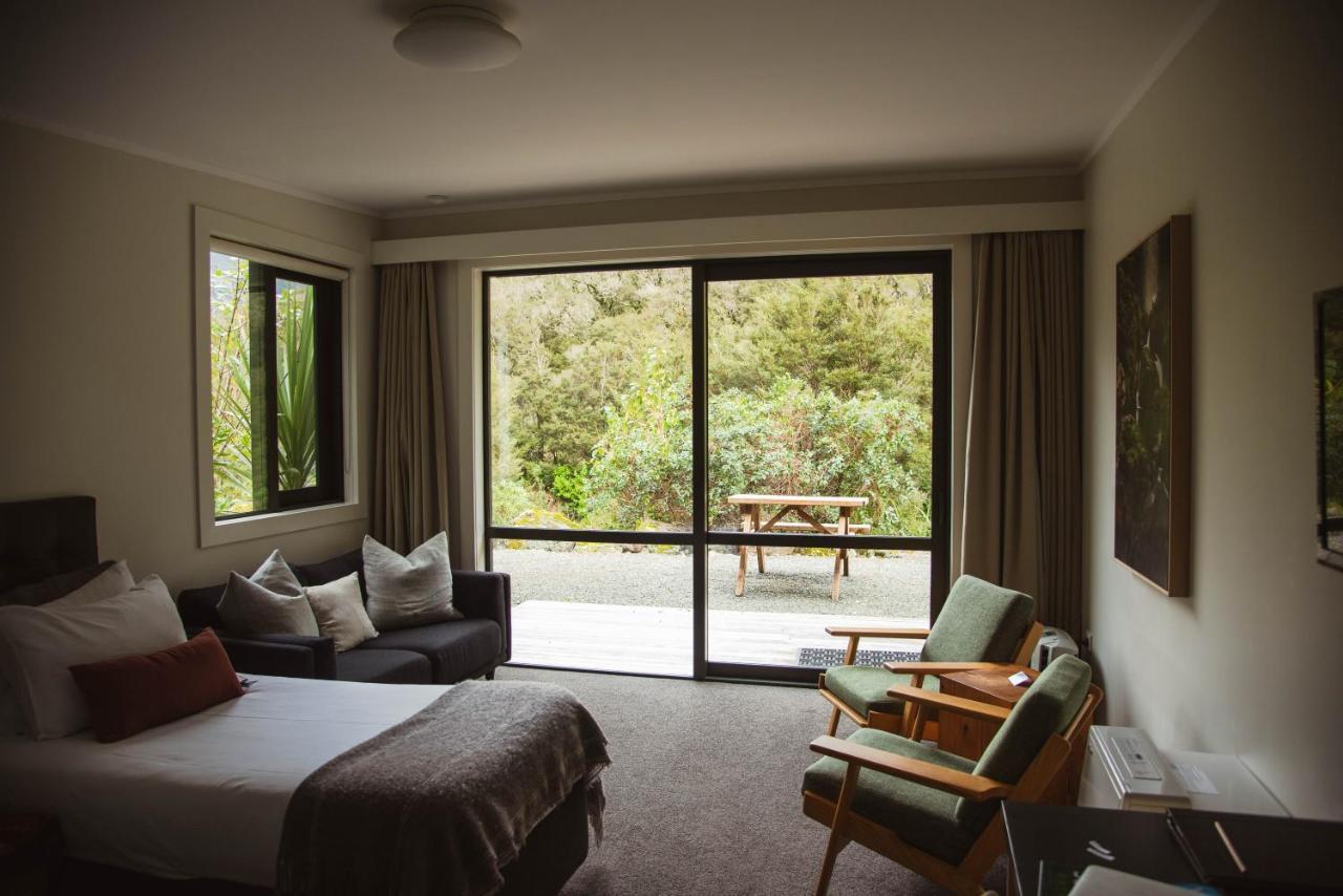 Milford Sound Lodge Екстериор снимка