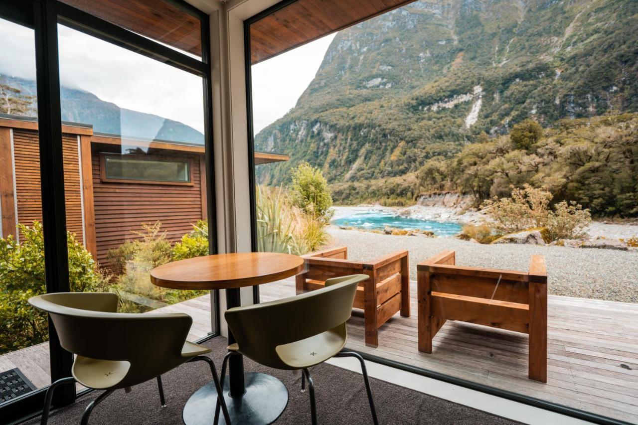 Milford Sound Lodge Екстериор снимка