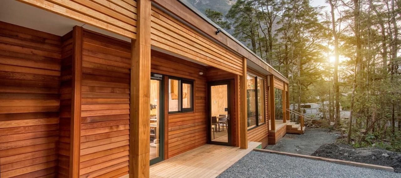 Milford Sound Lodge Екстериор снимка