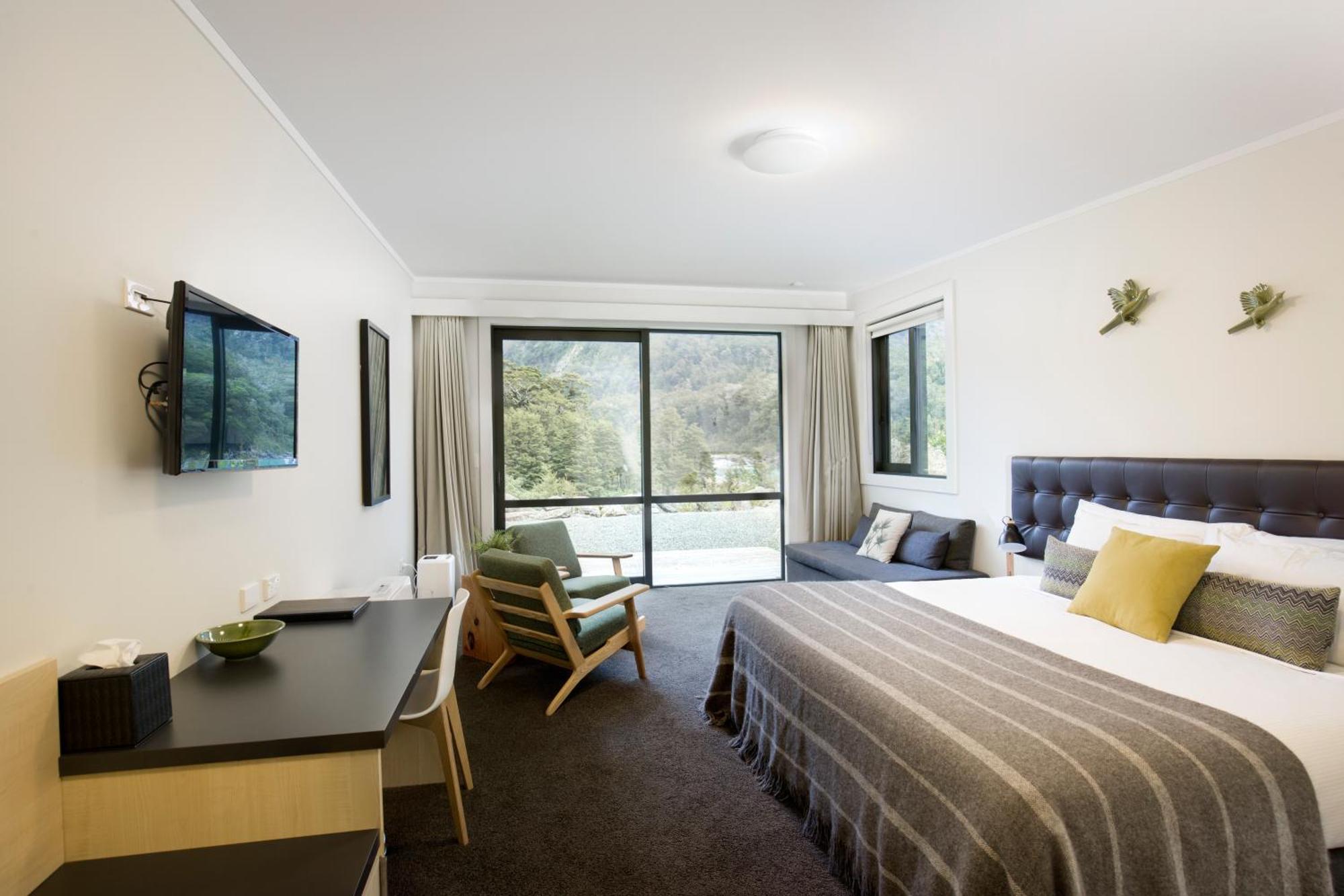 Milford Sound Lodge Екстериор снимка