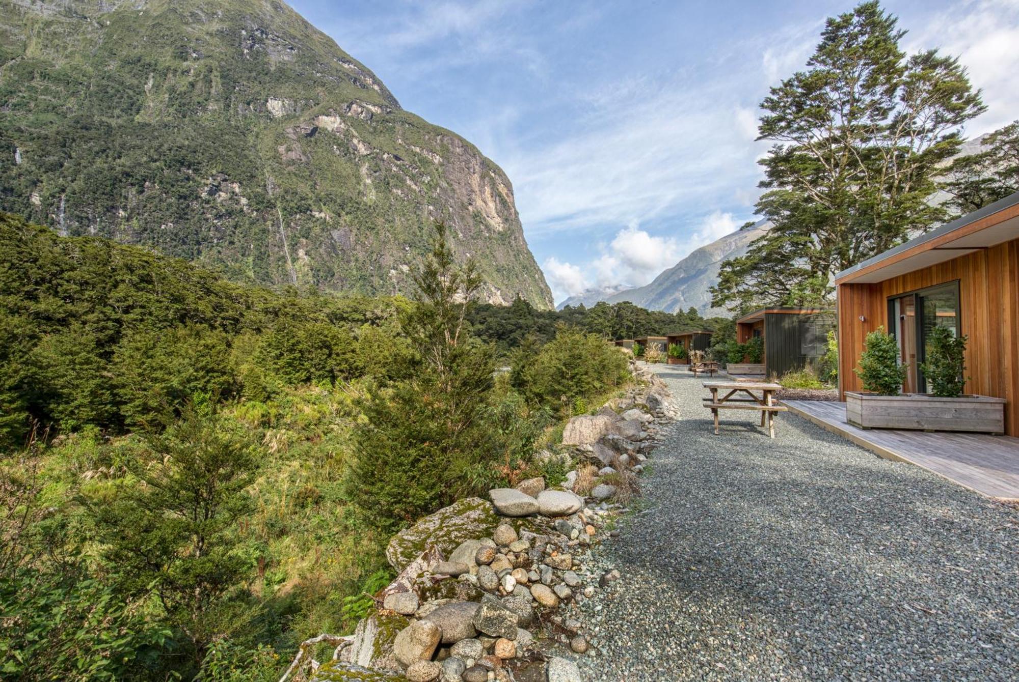 Milford Sound Lodge Екстериор снимка