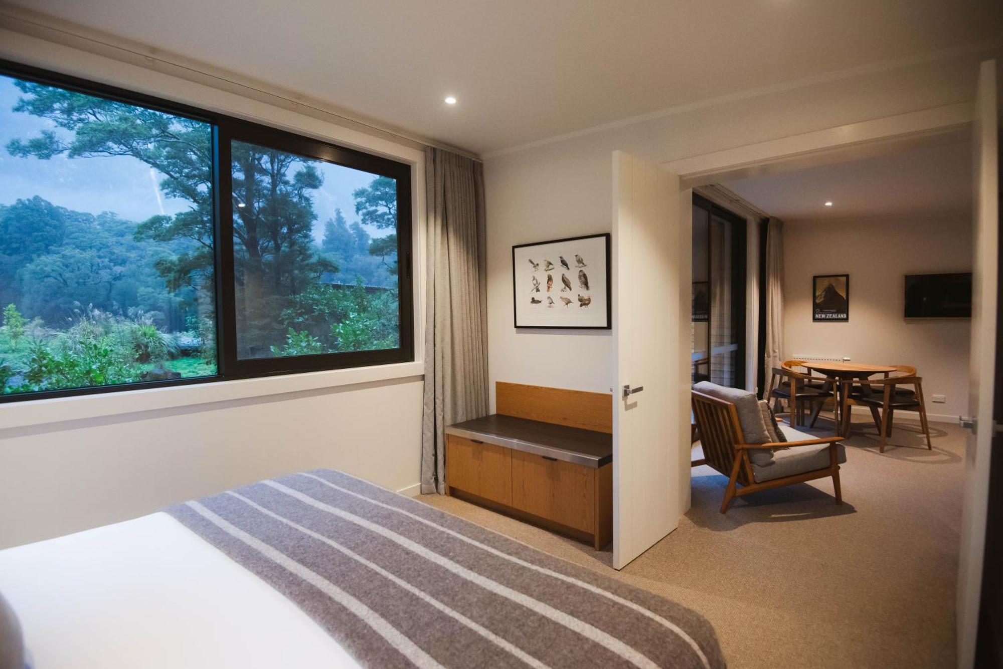 Milford Sound Lodge Екстериор снимка